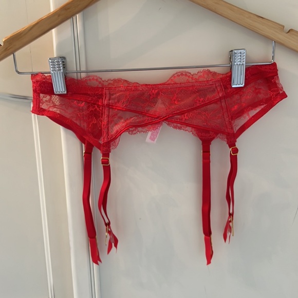 Victoria's Secret Red Lace Garter Belt Lingerie - Picture 1 of 16
